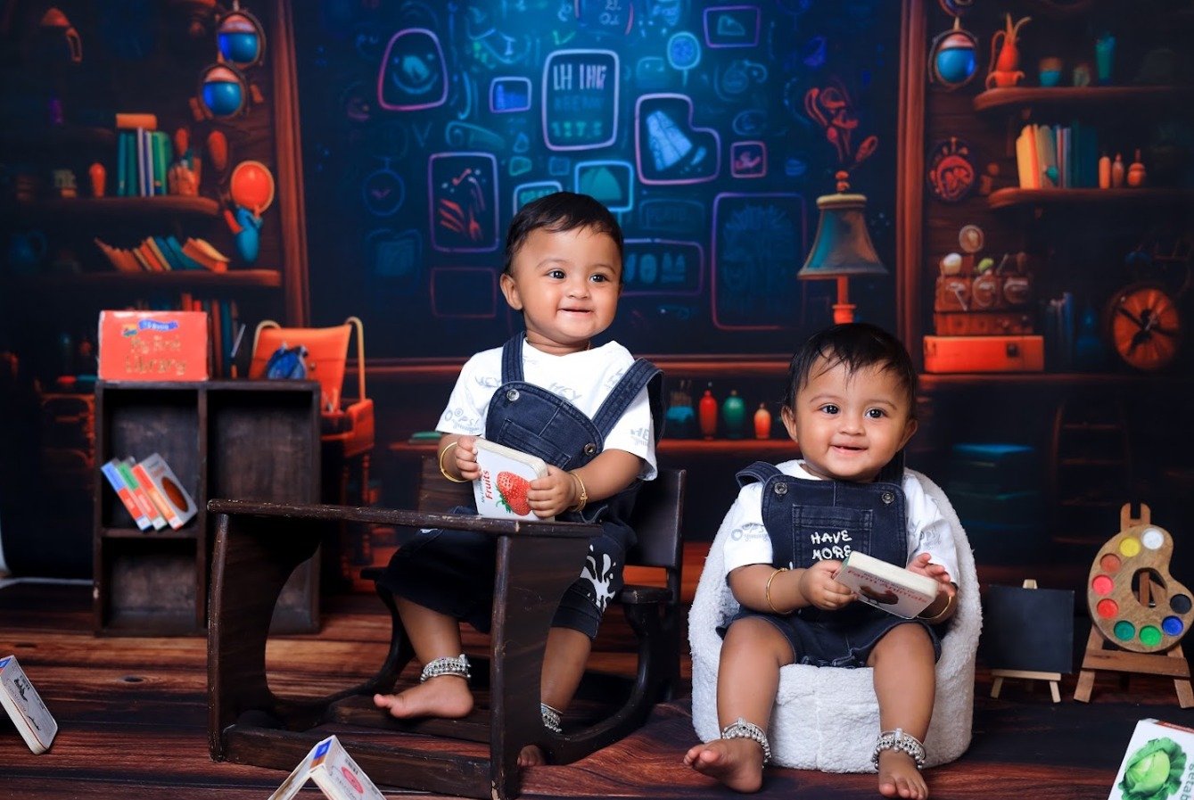 You are currently viewing Twin Toddler Photoshoot: What Parents Need to Know
