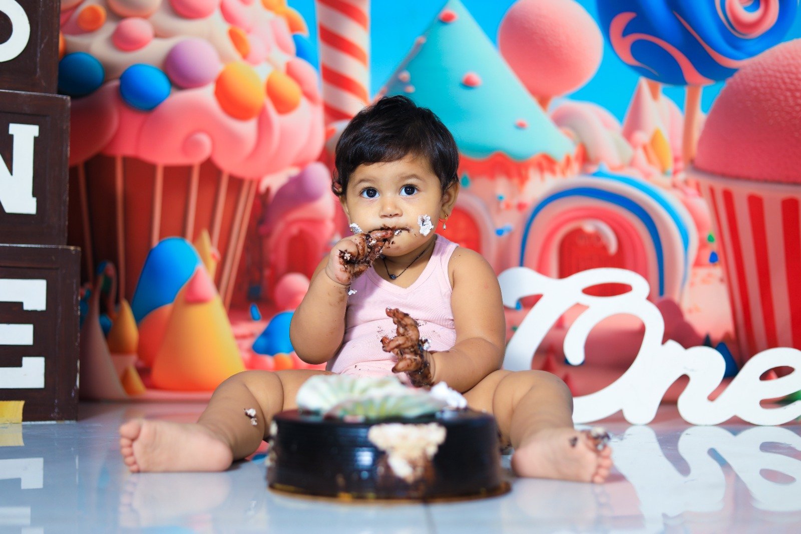 You are currently viewing CELEBRATE YOUR BABY’S FIRST BIRTHDAY WITH BEAUTIFUL MEMORIES
